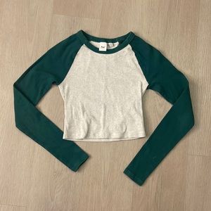 Aritzia (Tna) Cropped Long Sleeve, Size: Medium